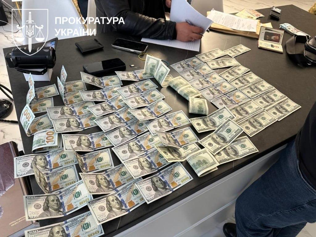 СБУ розслідує покривання порноофісів поліцією