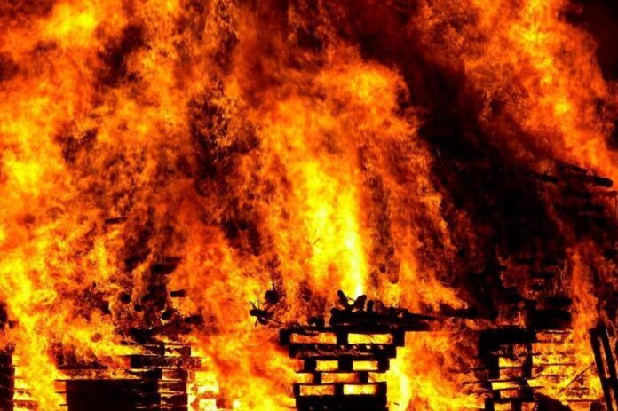 У вогні на Рівненщині загинула 18-річна дівчина загинула 20-річна жінка