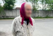 Сарненські патрульні отримали звернення про розгублену літню жінку Сарненські патрульні