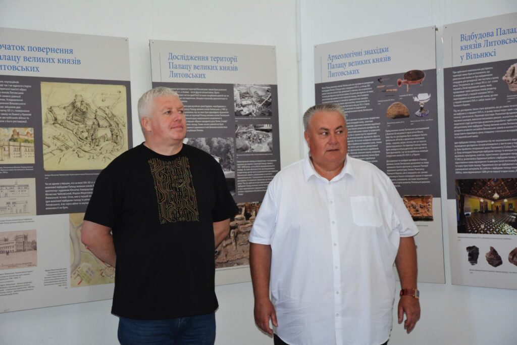 Делегація з Литви на відкритті експозиції