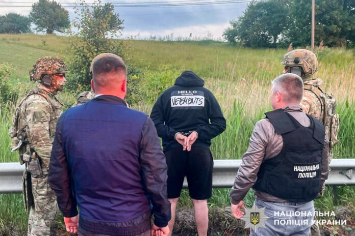 На Рівненщині поліцейські затримали групу сутенерів На Рівненщині поліцейські затримали групу сутенерів