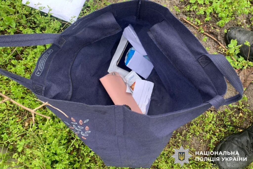 Крадій із Сарн пішов на закупи з чужими грошима