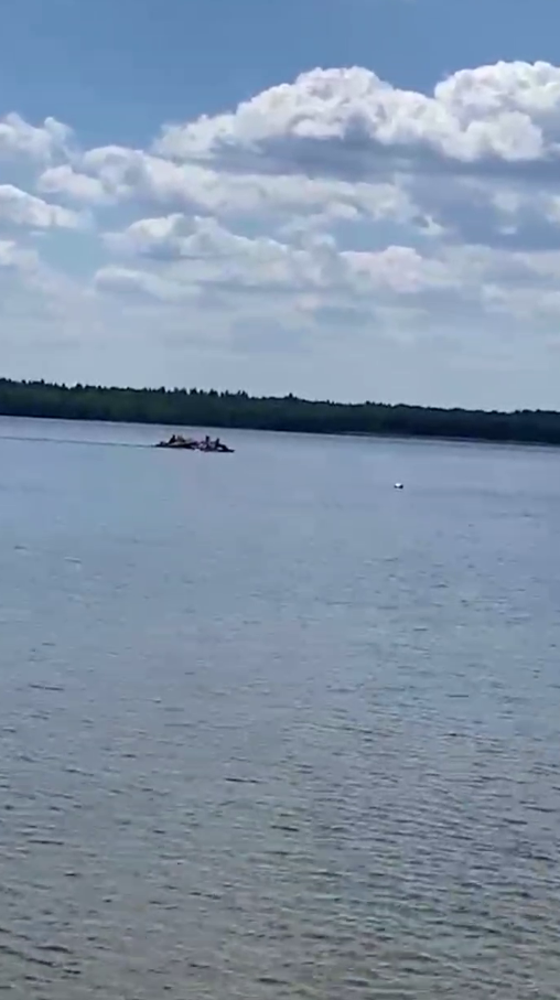 На одній з водойм Рівненщини врятували дорослого та підлітка