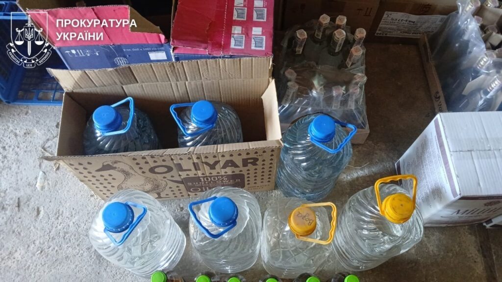 Судитимуть рівнянина за масштабне виробництво фальсифікованого алкоголю 1 Обшук у гаражі з підпільним спиртом на Рівненщині