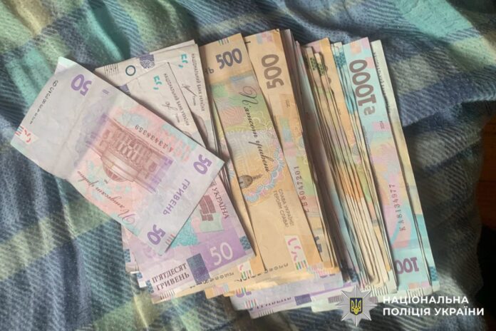 у Сарнах чоловік знайшов чужу сумку