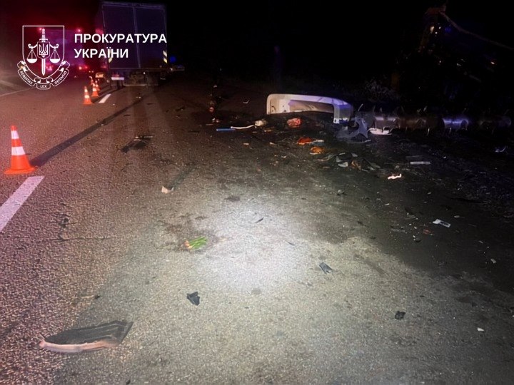 Судитимуть водійку, яка на трасі «Київ-Чоп» на смерть збила чоловіка 1 Розбита дорога та розслідування трагедії