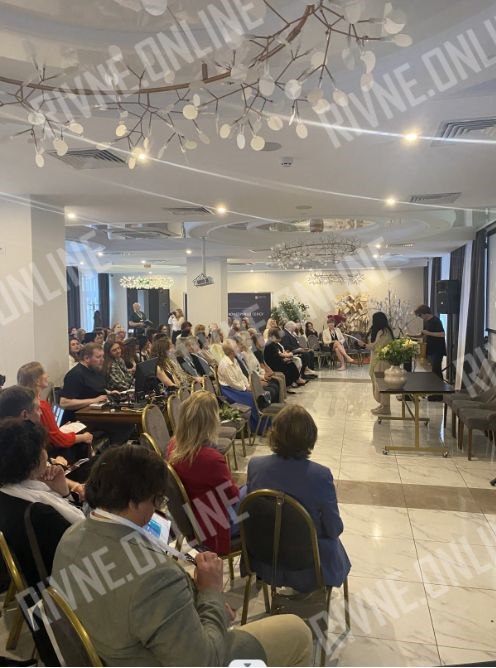 У Рівному зараз психотерапевти з усієї України
