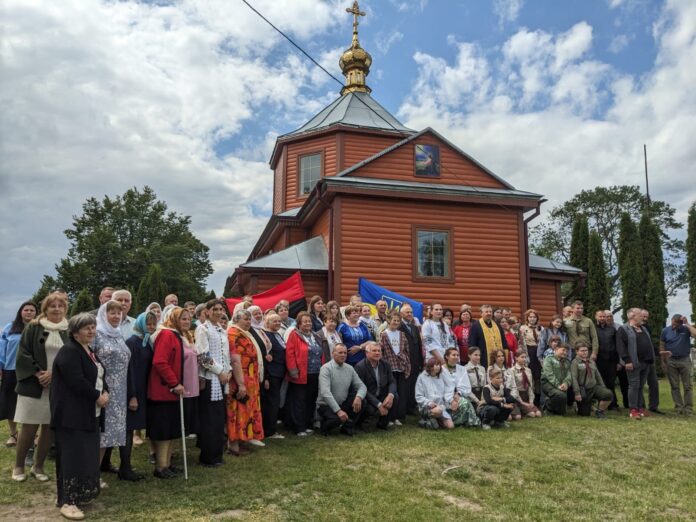У Семидубах вшанували українських героїв, вбитих радянськими комуністами У Семидубах вшанували українських героїв, вбитих радянськими комуністами