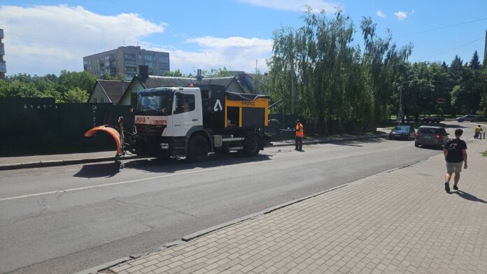 Ремонт доріг у Рівному 1 червня