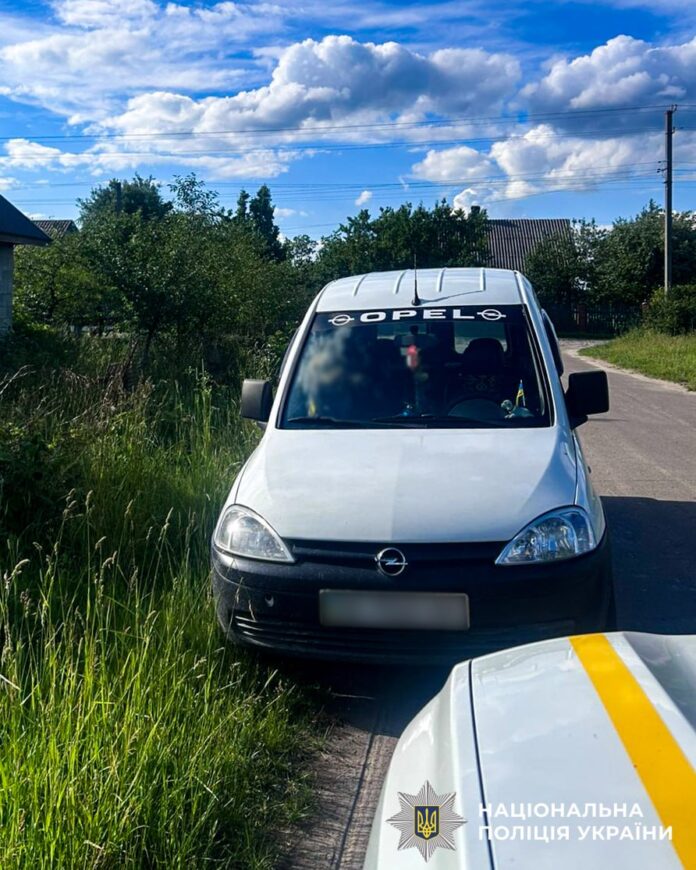 Житель Березнівщини керував авто напідпитку з підробленим водійським посвідченням Житель Березнівщини керував авто напідпитку з підробленим водійським посвідченням