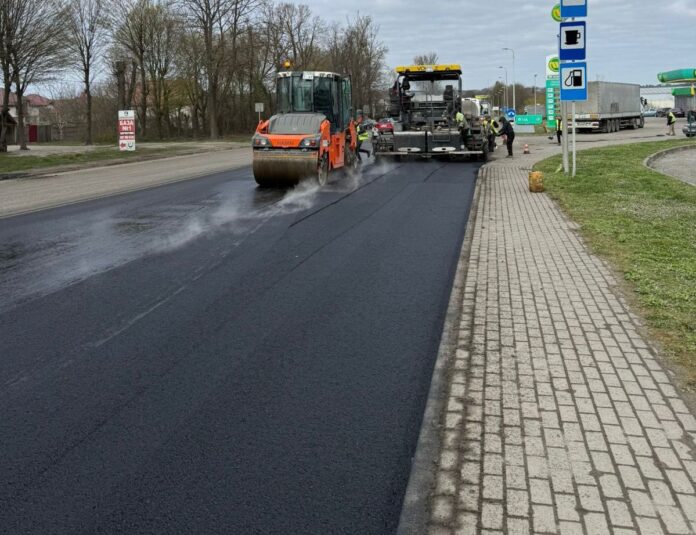 У Рівному триває ремонт доріг ускладнено рух на 7 вулицях