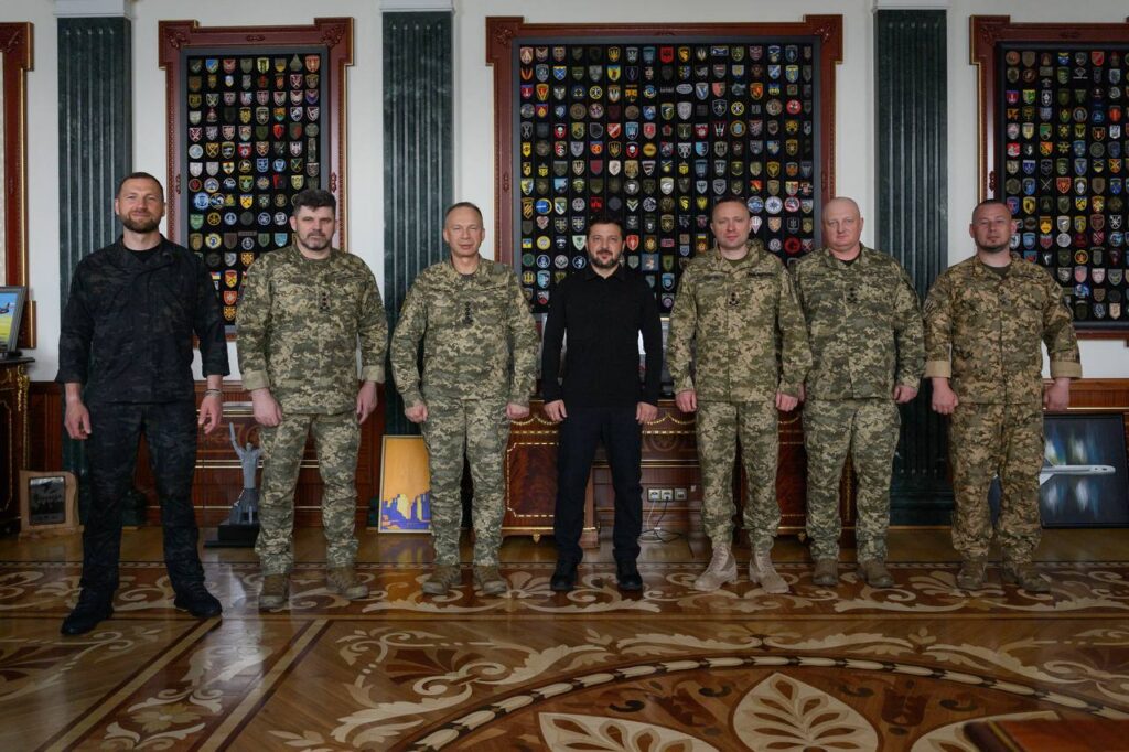 Євгеній Хмара, Андрій Гнатов, Олександр Сирський, Володимир Зеленський, Михайло Драпатий, Ігор Скибюк, Павло Паліса