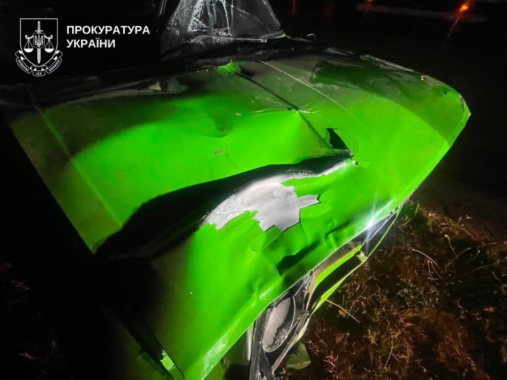 На Рівненщині п’яний підліток на смерть збив вагітну жіночку: деталі ДТП 2 Автомобіль ВАЗ 2106 неповнолітнього водія