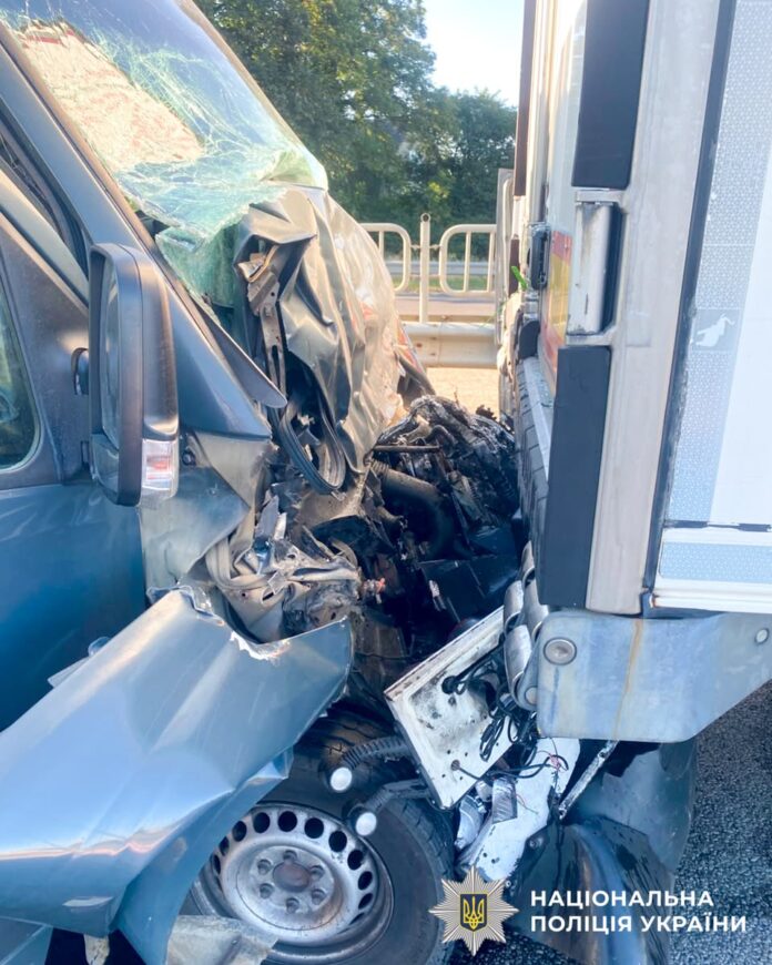 На Дубенщині у ДТП загинув водій буса На Дубенщині у ДТП загинув водій буса