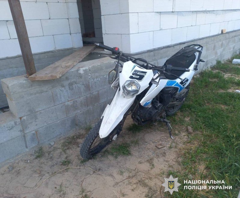 15-річний мотоцикліст врізався у бетонний паркан на Рокитнівщині 1