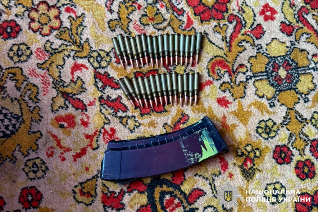 Троє осіб вимагали неіснуючий борг у жителя Вараського району 1