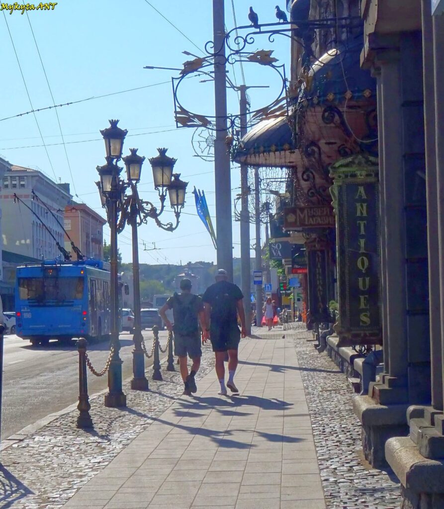 Червоний рівень небезпеки на Рівненщині: 6 серпня регіон накриє аномальна спека до +40° 1 Соборна рівне
