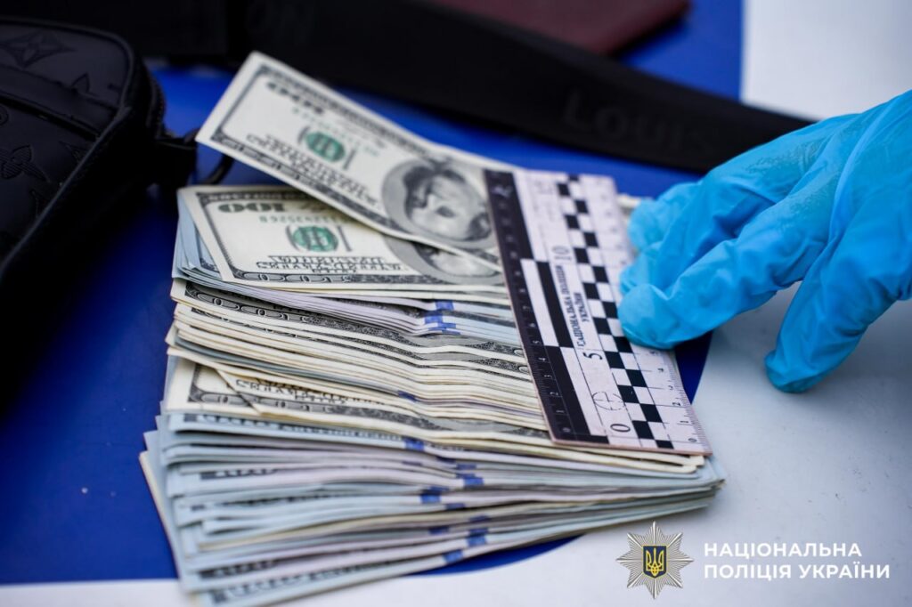 Приїхав купити Touareg, а вирішив покататися: чим закінчилася історія "покупця" 2 Кошти