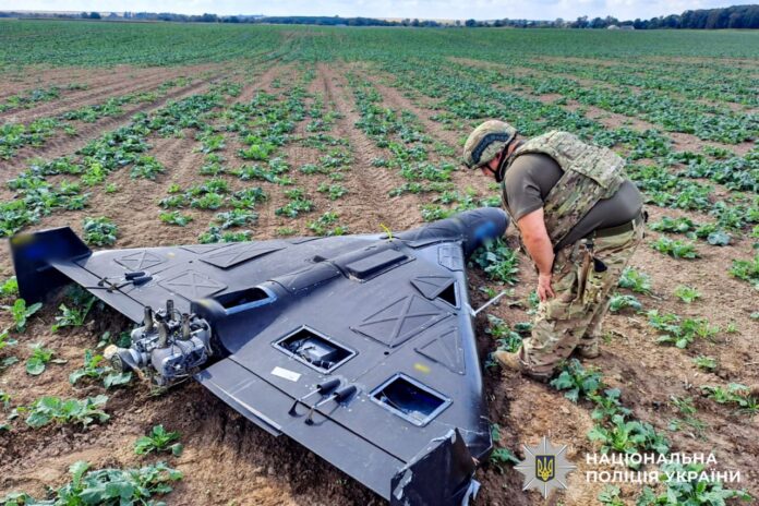 На Рівненщині вибухотехніки знешкоджують ворожі безпілотники та їхні уламки На Рівненщині вибухотехніки знешкоджують ворожі безпілотники та їхні уламки