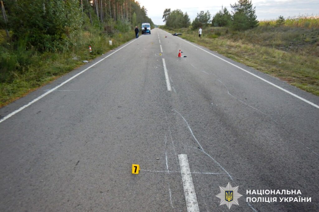 На Рівненщині сталася смертельна ДТП 3 Поліція на місці ДТП