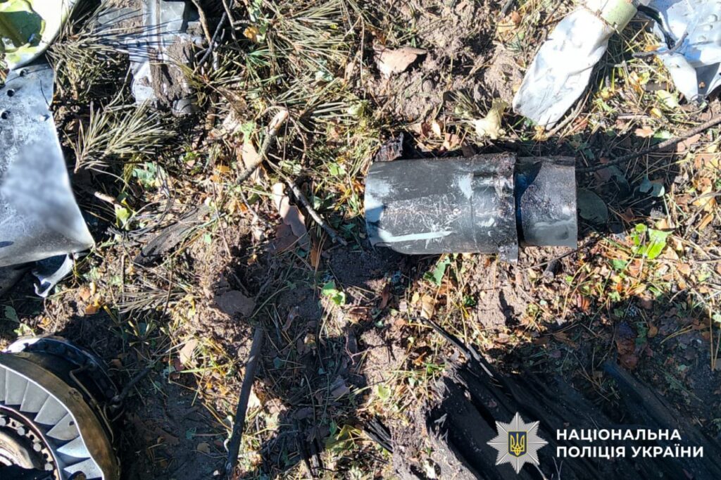 У лісі на Рівненщині знайшли уламки ворожого боєприпасу (ФОТО) 1 Праці вибухотехніків та СБУ на місці