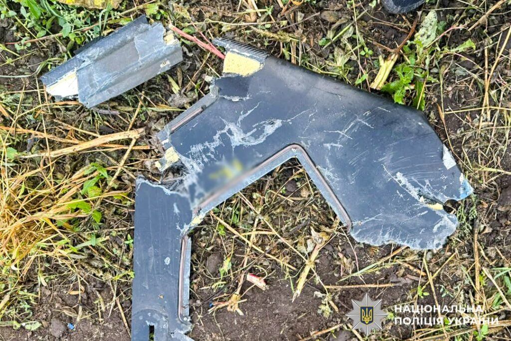 Поліцейські показали, чим рф атакувала Рівненщину під час масованого обстрілу 4 Правоохоронці документують наслідки повітряної ата