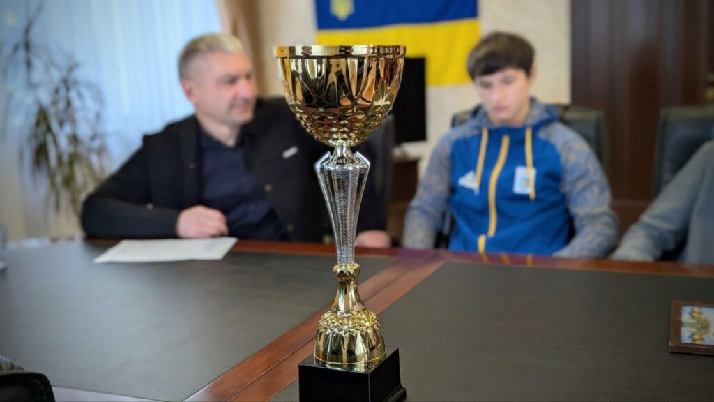 Збірна Рівненщини U-15 виборола «золото» чемпіонату України з важкої атлетики 2 Чемпіони України з важкої атлетики