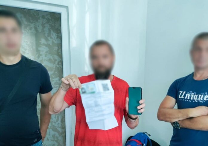 Чоловік обікрав співмешканку чоловік обікрав співмешканку