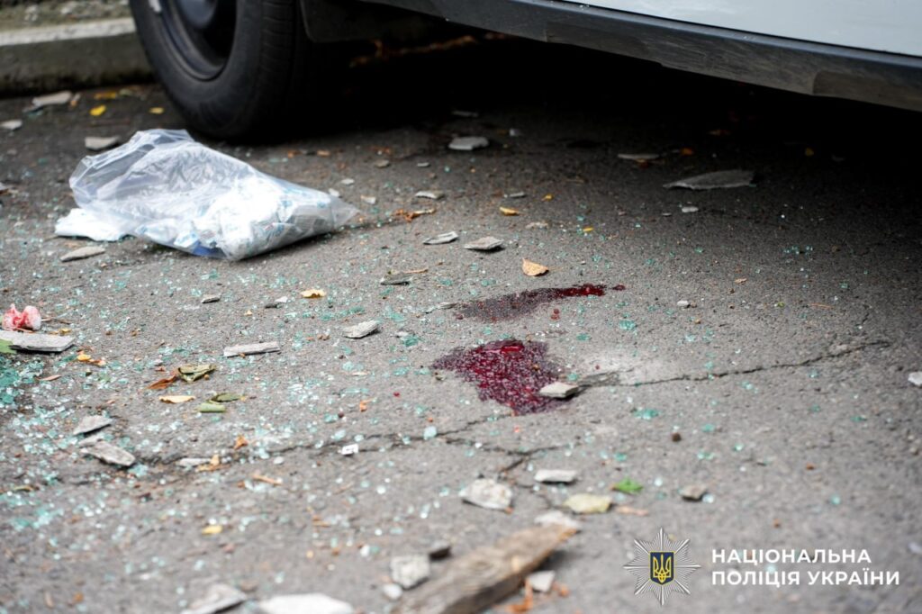 Патрульні показали перші хвилини після ворожого удару у Рівному 3