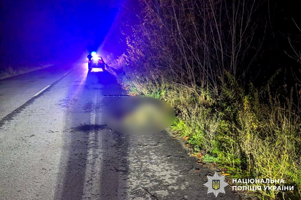 Смертельна ДТП на Рівненщині: водій пояснив, чому не встиг загальмувати 2 Поліція розслідує ДТП на Рівненщині