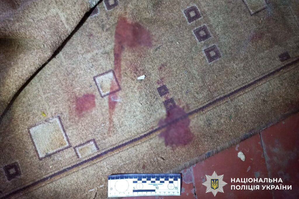 На Рівненщині 72-річний чоловік побив знайомого табуретками: той помер через кілька годин 3