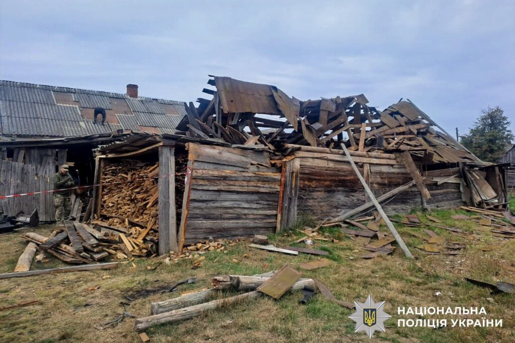 «Війна з цегляним туалетом»: голова Рокитнівської громади про наслідки удару рф 5 Руйнування житлового будинку після атаки