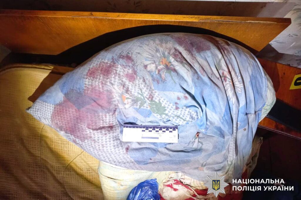 На Рівненщині 72-річний чоловік побив знайомого табуретками: той помер через кілька годин 1