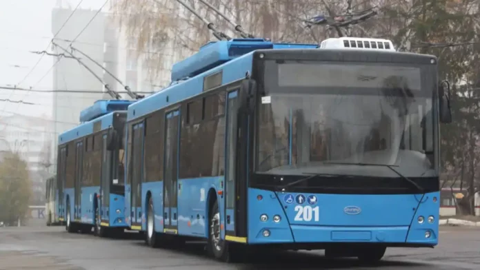 Тролейбус рівне Громадський транспорт Рівного 8 жовтня